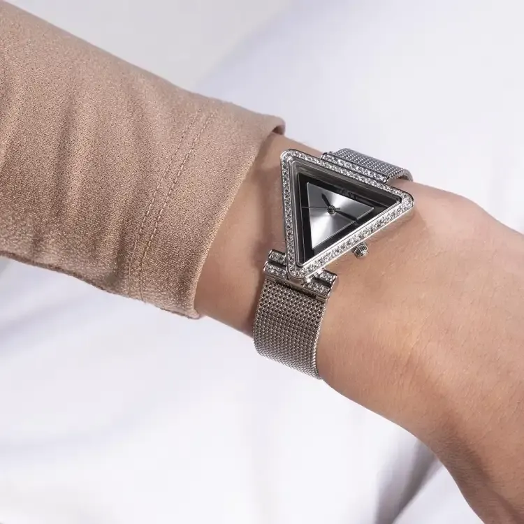 ساعة جيس للنساء GW0508L1