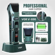 VGR ماكينة حلاقة شعر احترافية سلكية ولاسلكية V-696 مع قاعدة شحن، وقت التشغيل: 300 دقيقة (اخضر)