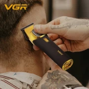ماكينه حلاقة الشعر الاحترافيه VGR قابلة للشحن المهنية 8000  دورة في الدقيقة V-885 T