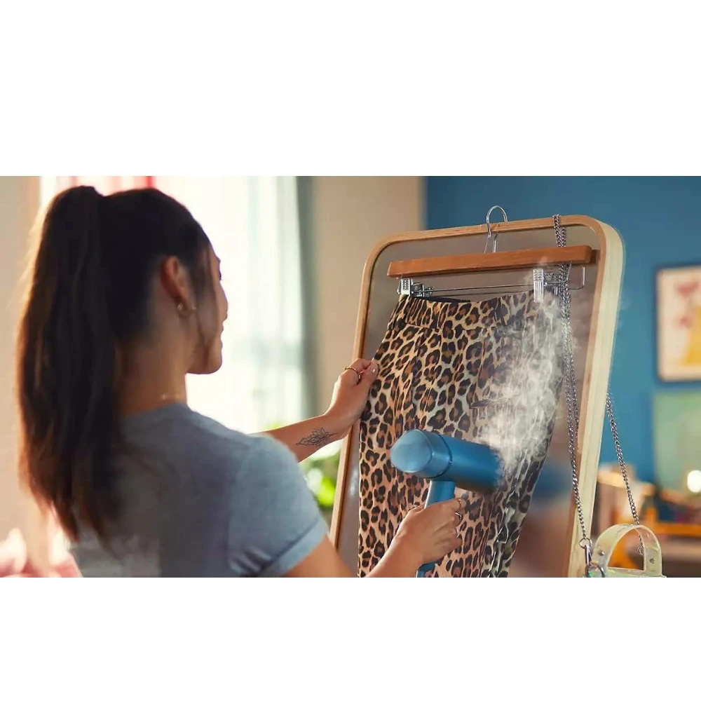 مكواة بخار محمولة صغيرة وقابلة للطي فيليبس ، 1000 وات، 100 مللي، STH3000/26 - ازرق