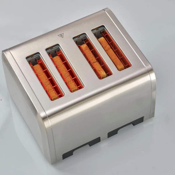 توستر بلاك+ديكر، 4 شريحة، 2100 وات، ستانلس ستيل - ET444-B5 ( ضمان دولي )