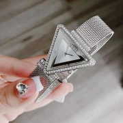 ساعة جيس للنساء GW0508L1