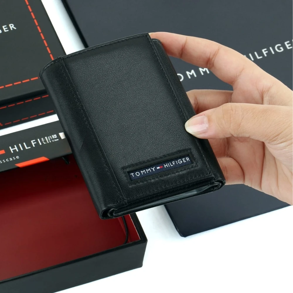 محفظة تومي هيلفيغر للرجال - لون اسود