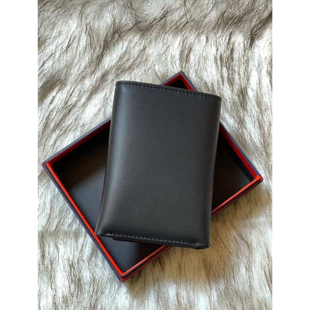 محفظة تومي هيلفيغر للرجال - لون اسود