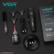 ماكينة حلاقة الشعر الاحترافية VGR V-857T للرجال، شفرات مطلية بالسيراميك وDLC، محرك BLDC بسرعة 9000 دورة في الدقيقة، شاشة LED، بطارية 2500 مللي أمبير- لون أسود