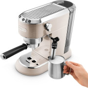 ماكينة تحضير القهوة اليدوية بمضخة باريستا مع مضخة 15 بار من ديلونجي، لتحضير الكابتشينو، اللاتيه ماكياتو، ماكينة تحضير القهوة اسبريسو مع اداة خفق اللبن، EC785.BG، بيج