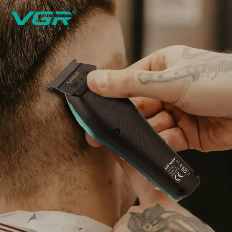 مجموعة أدوات الحلاقة الاحترافية VGR V-884 S2 للرجال والصالونات