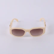 النظارة الشمسية الاكثر مبيعا لهذا العام من فرزاتشي للجنسين - أذرع مصممة بشعار الماركة - كريمي