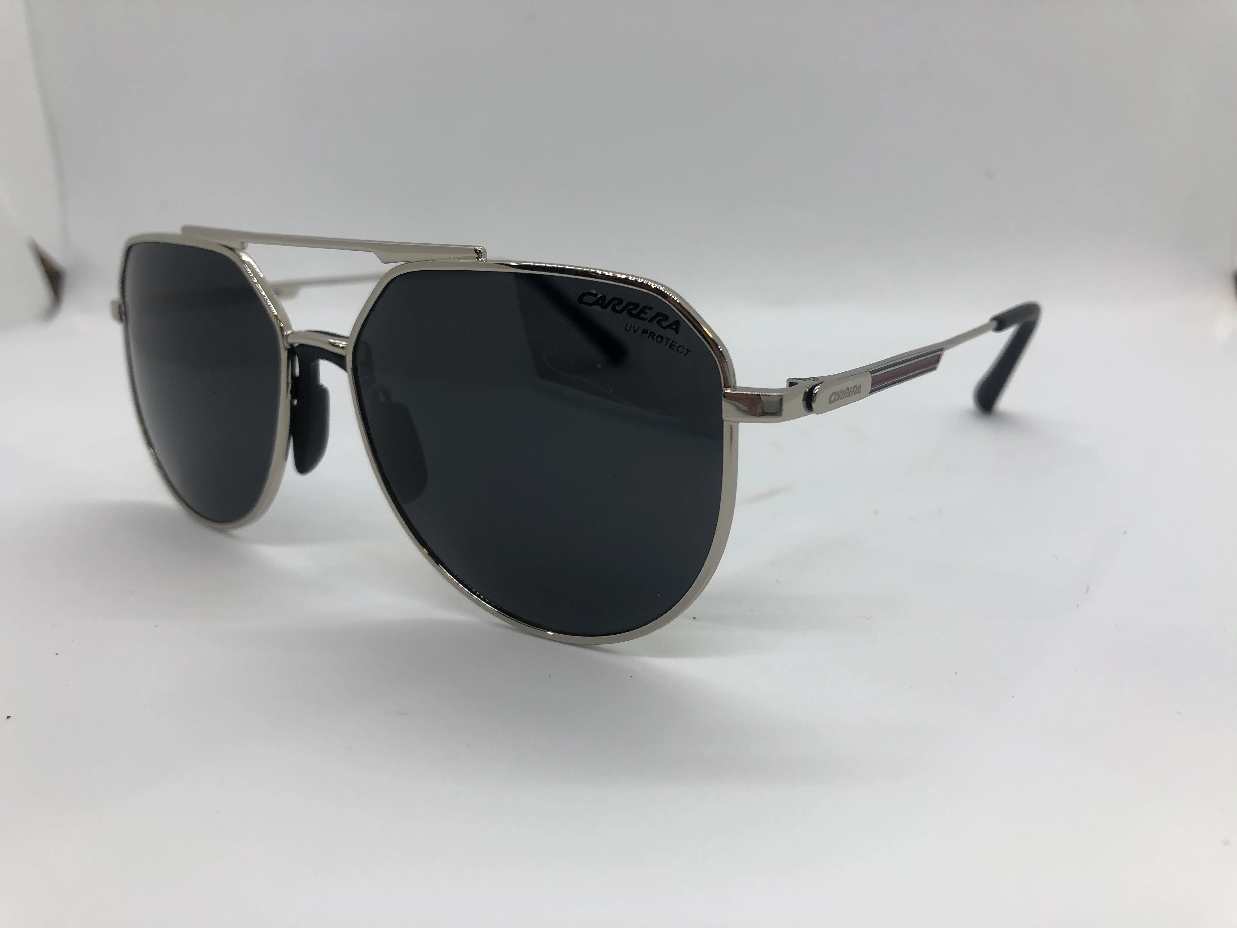 Carrera sunglasses - with a modern design - with a silver metal frame - black lenses for men