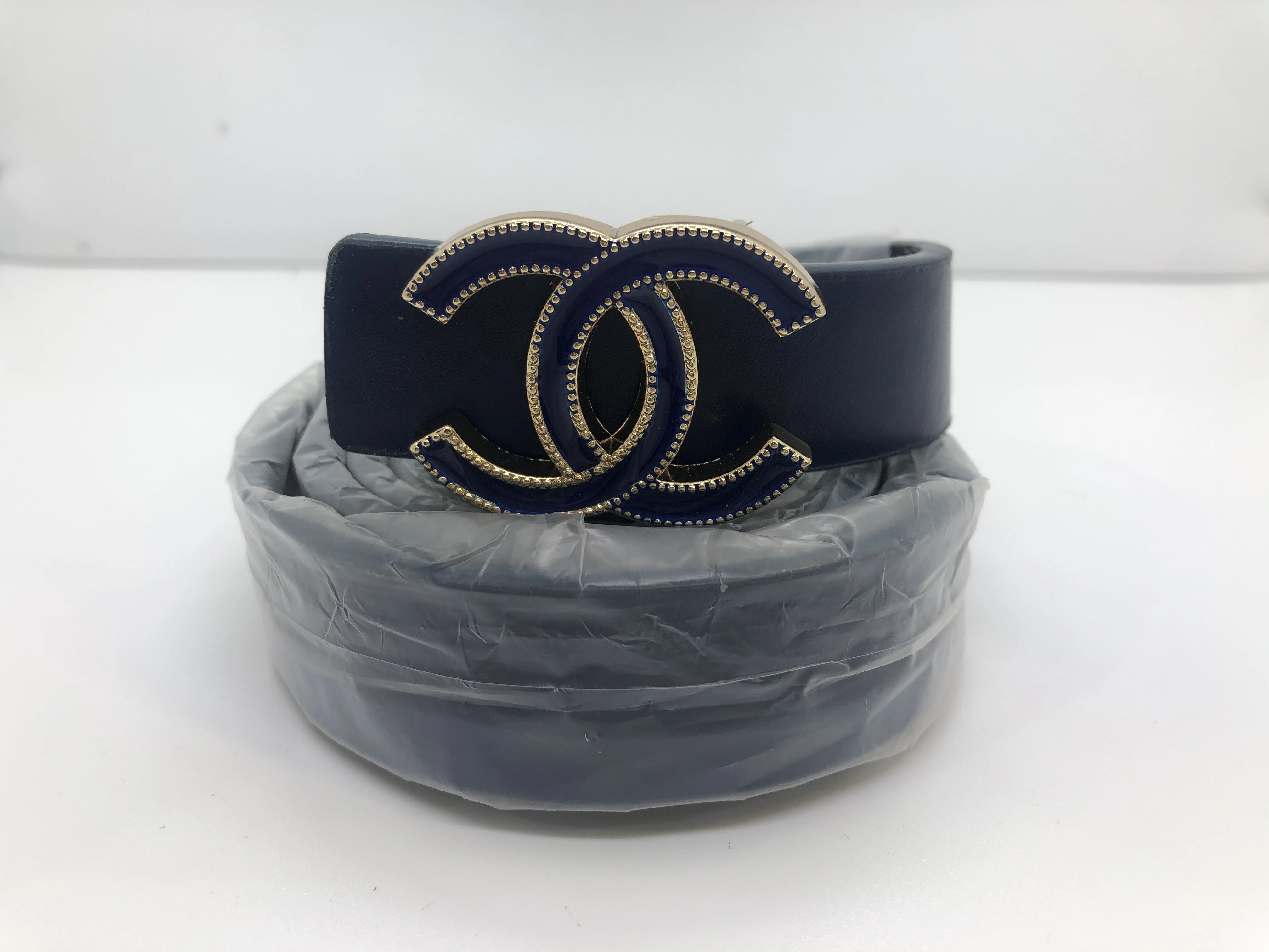 Gucci women's belt in navy blue Buckle navy green, finished with the brand's logo