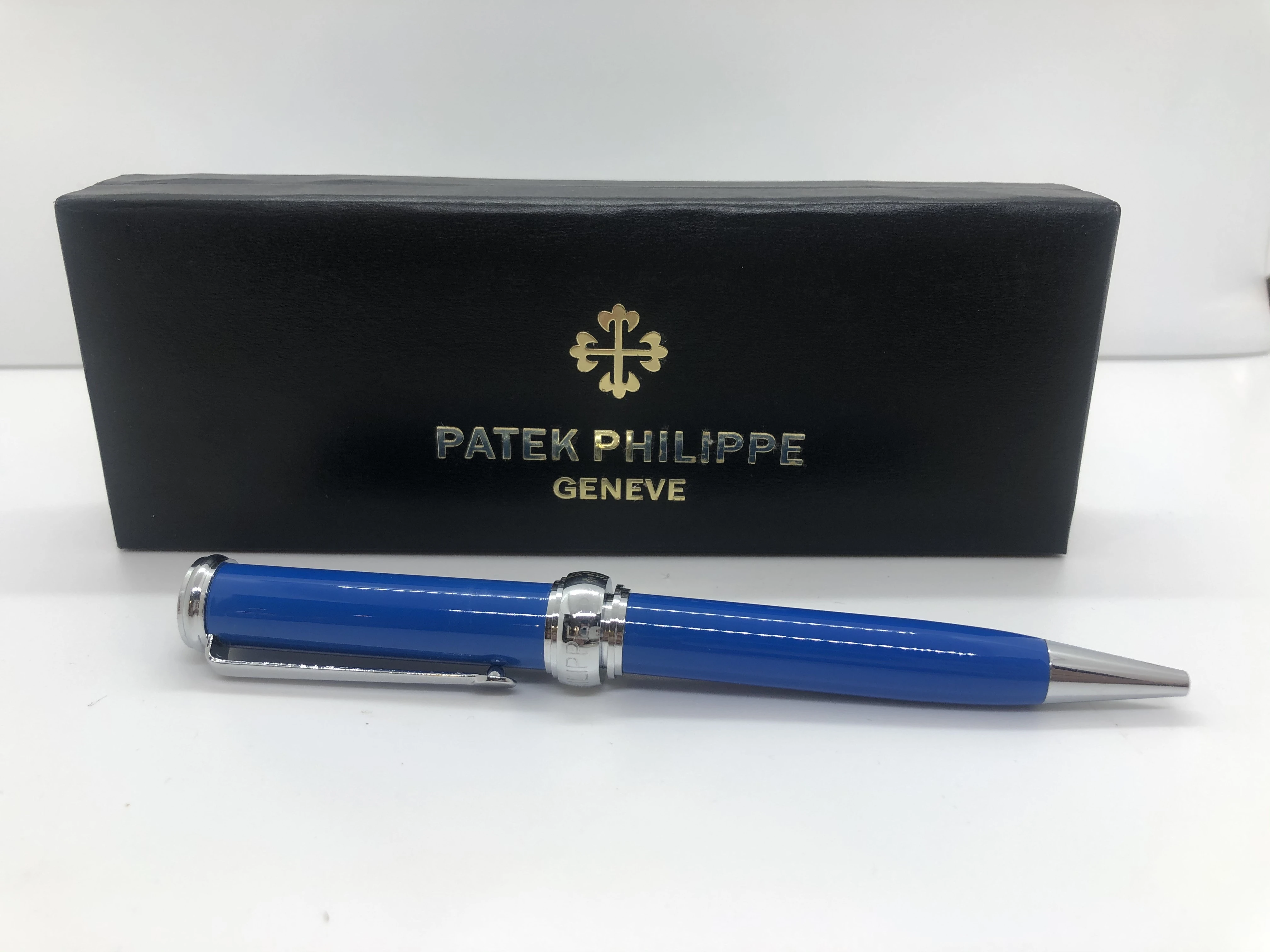 Patek Philippe pen blue * silver - with engraved touches - with the brand's logo on top and engraved in the rotation