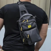 شنطة جاكوال للشباب تتشال فى اليد او كتف او الظهر باللون الاسود الجذاب