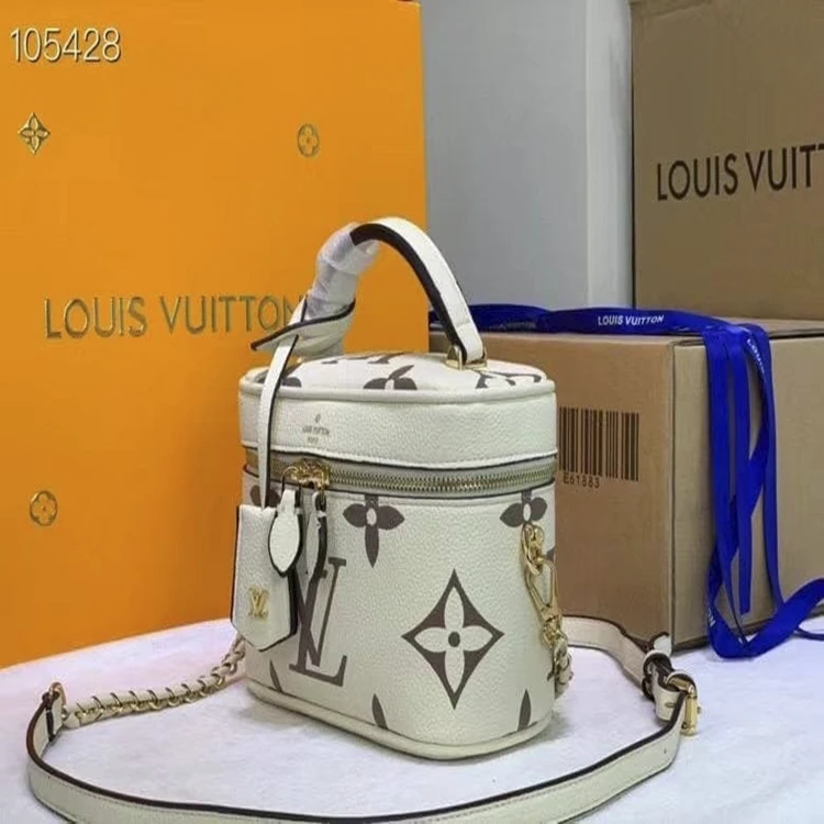 Shoulder bag made of the finest leather materials - handle and shoulder - and adjustable shoulder strap - from Louis Vuitton for women - Light brown